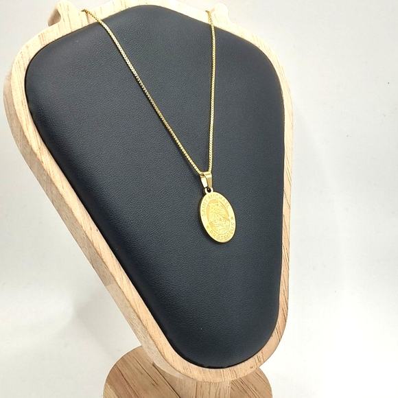 18k Gold Plated Necklace w/ St Archangel Michael Pendant Valentines Gift New - Picture 4 of 6